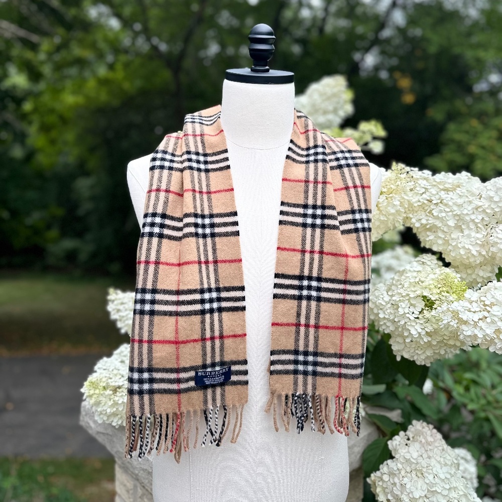 Burberry wool scarf